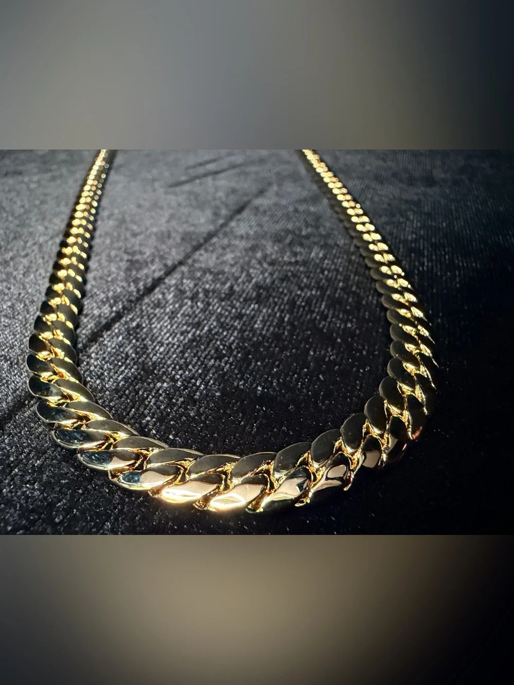 Miami Cuban 22in 8MM 14K Stamped gold filled necklace w/Box Lock. Rare Length